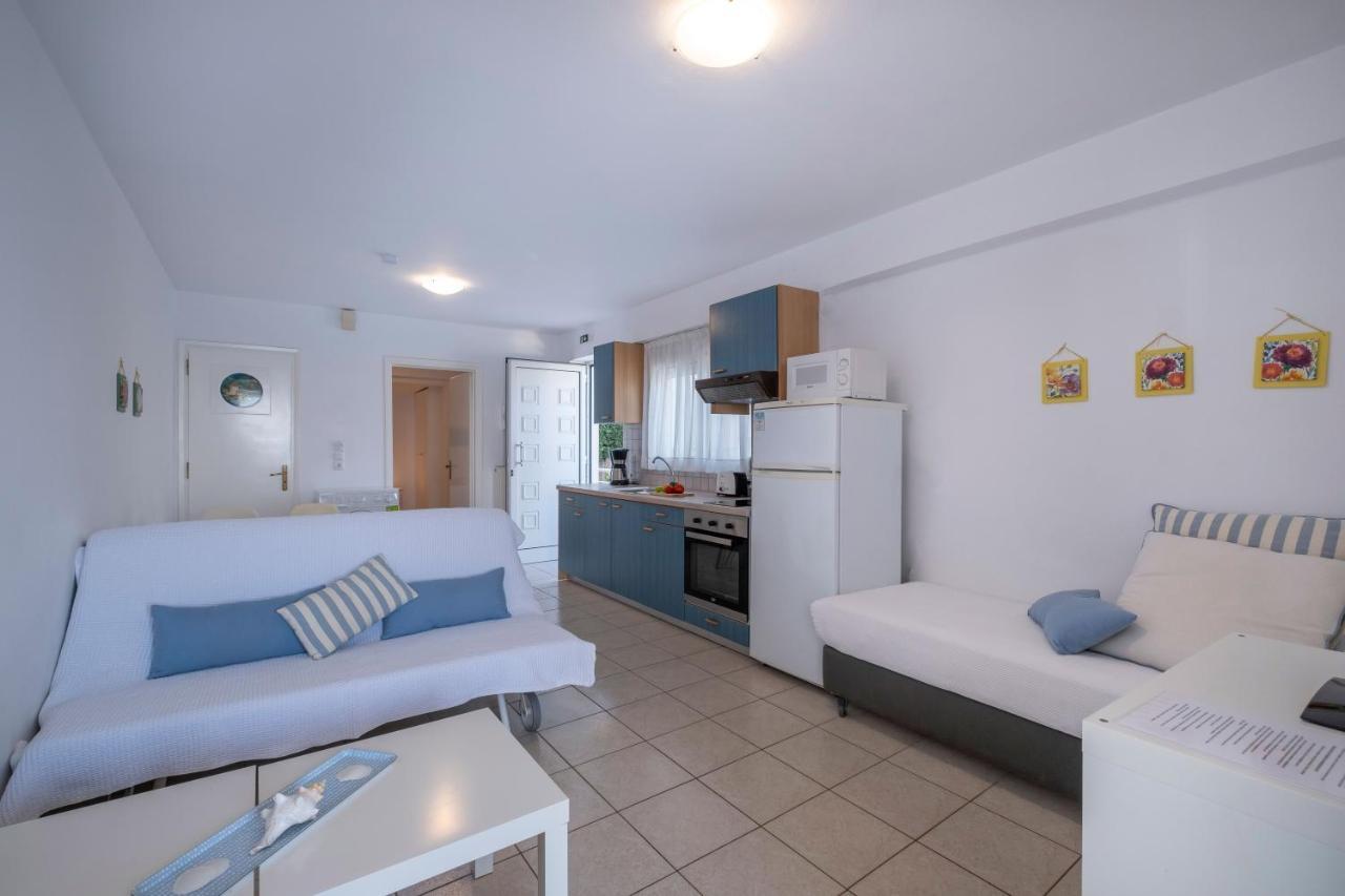 Meli Apartments & Villas Kivérion Екстериор снимка